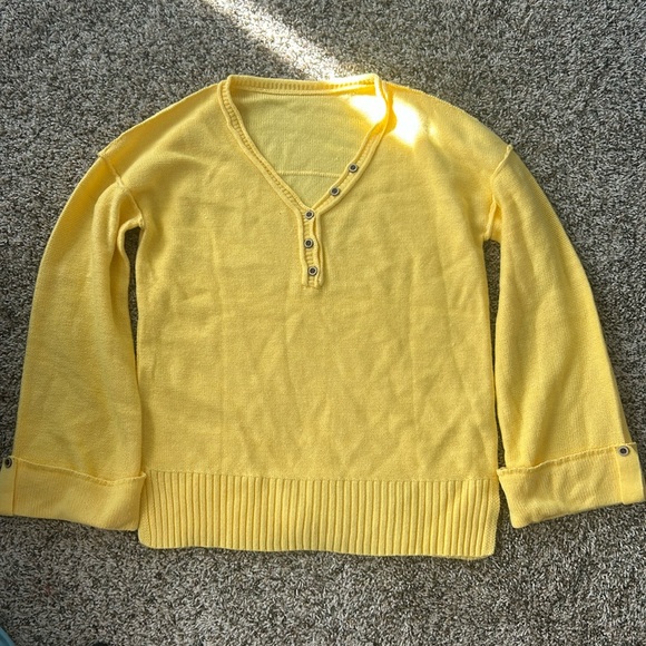NWOT yellow bell sleeve sweater - Picture 3 of 6